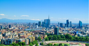 Foto panoramica di Milano vista dall'alto