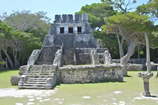 Antica città Maya di El Meko foto