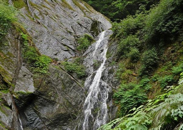 Foto della cascata di Ustinsky