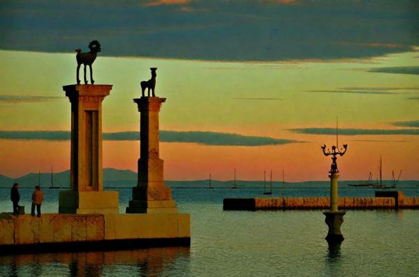 Foto del porto di Mandraki