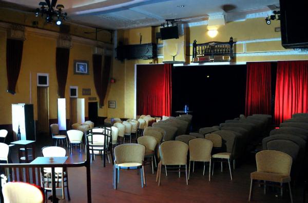 Godot Café-Teatru foto